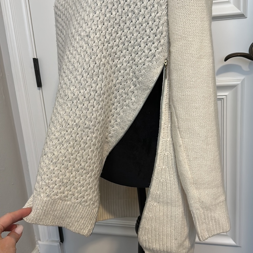 Ivory Sweater - Picture 3 of 3
